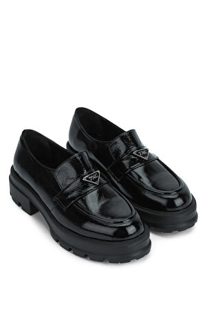 Tamer Tanca Kadın Hakiki Deri Siyah Rugan Loafer Ayakkabı 923 1017 BN AYK SK23/24 SIYAH KRSK RGN