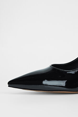 Valmenti Kadın Siyah Rugan Hakiki Deri Terlik 654 165 BN AYK SK23/24