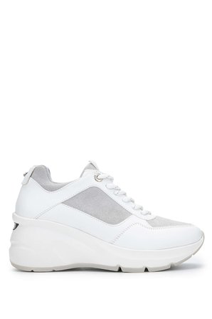 Tamer Tanca Kadın Vegan Beyaz Sneakers & Spor Ayakkabı 936 62158 BN AYK SK23/24 BEYAZ KMBN