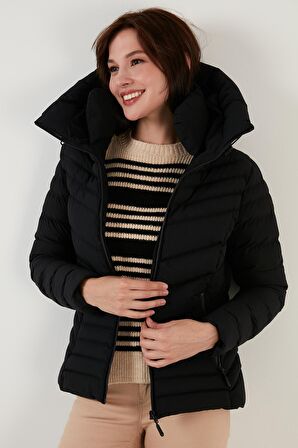 Lela Bayan Mont 6274121