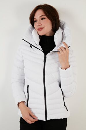 Lela Bayan Mont 6274121