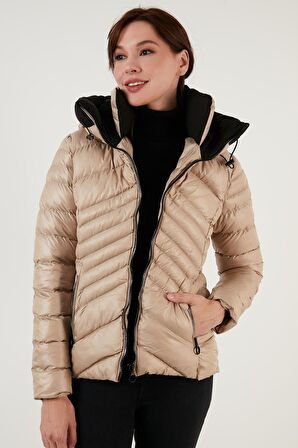 Lela Bayan Mont 6274120