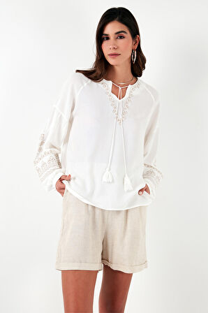 Lela Yakası Bağlamalı Kolları Nakışlı V Yaka Regular Fit Bluz Bayan BLUZ 611BZ0368