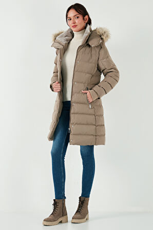 Lela Bayan Mont 497EMİLY