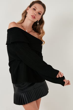Lela Overisze Fit Madonna Yaka Triko Kazak Kadın KAZAK 4615216