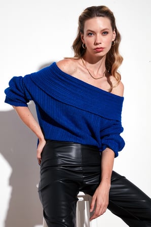 Lela Overisze Fit Madonna Yaka Triko Kazak Kadın KAZAK 4615216