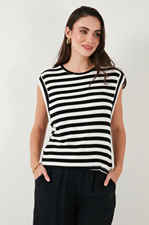 Lela Bayan T Shirt 5866103