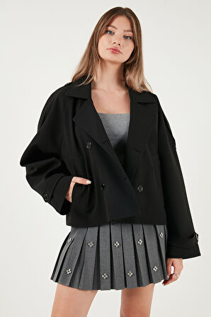 Lela Regular Fit Kruvaze Yaka Düğmeli Astarlı Kısa Trençkot Bayan TRENÇKOT 6524955