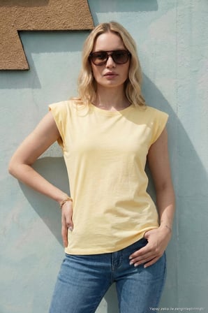 Lela Bayan T Shirt 5864019