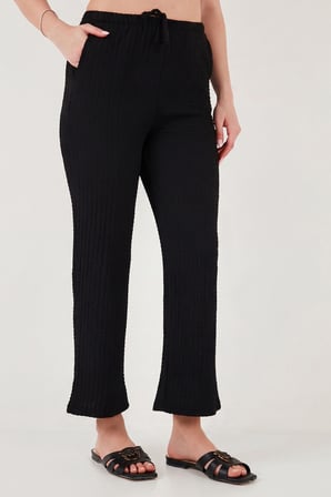 Lela Regular Fit V Yaka Yelek-Pantolon Gofre Takım Bayan TAKIM 5866484 SİYAH