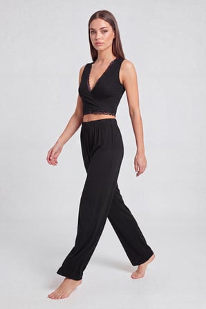 Lela Yumuşak Dokulu Sırtı Bağlamalı Dantelli Crop Pijama Takımı Bayan PİJAMA TAKIMI 6575015 SİYAH