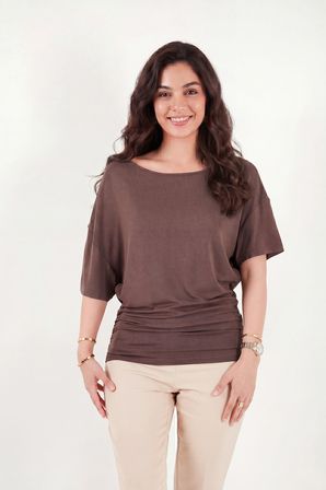 Lela Standart Fit Drape Detaylı Yarasa Kol T Shirt Bayan T SHİRT 5866962 KAHVE
