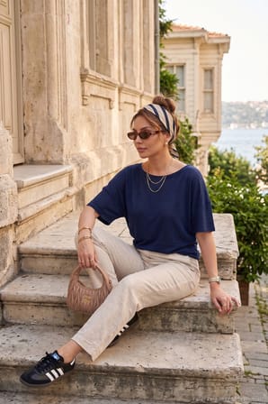 Lela Standart Fit Drape Detaylı Yarasa Kol T Shirt Bayan T SHİRT 5866962 LACİVERT