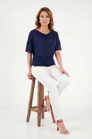 Lela Standart Fit Drape Detaylı Yarasa Kol T Shirt Bayan T SHİRT 5866962 LACİVERT