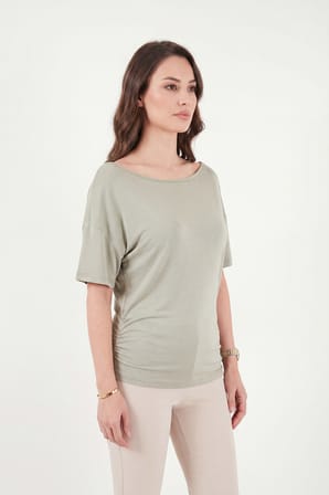 Lela Standart Fit Drape Detaylı Yarasa Kol T Shirt Bayan T SHİRT 5866962 Olive