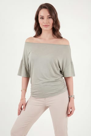 Lela Standart Fit Drape Detaylı Yarasa Kol T Shirt Bayan T SHİRT 5866962 Olive
