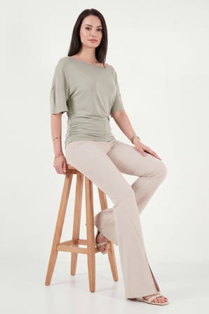 Lela Standart Fit Drape Detaylı Yarasa Kol T Shirt Bayan T SHİRT 5866962 Olive