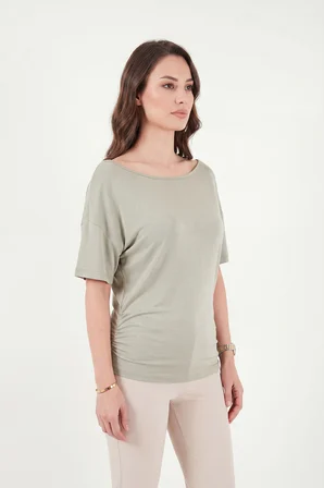 Lela Standart Fit Drape Detaylı Yarasa Kol T Shirt Bayan T SHİRT 5866962 Olive