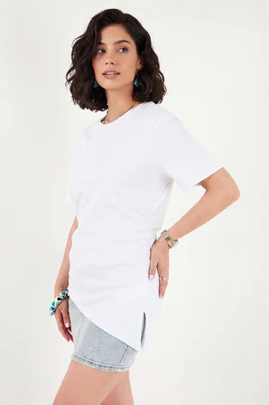 Lela Pamuklu Yanı Büzgülü Asimetrik Kesim Bisiklet Yaka T Shirt Bayan T SHİRT 5867017 BEYAZ