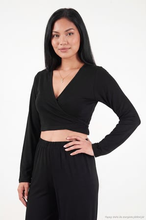 Lela V Yaka Kruvaze Bağlamalı Crop Üst ve Jogger Alt Pijama Takımı Kadın PİJAMA TAKIMI 65780019 SİYAH