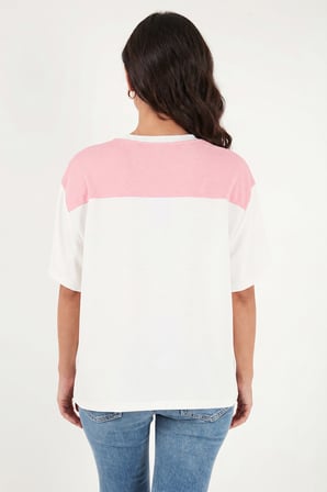 Lela Rahat Kalıp Bisiklet Yaka Omuz Şal Detaylı T Shirt Bayan T SHİRT 5867044 EKRU-PEMBE