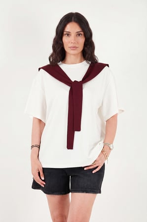 Lela Rahat Kalıp Bisiklet Yaka Omuz Şal Detaylı T Shirt Bayan T SHİRT 5867044 Ekru-Bordo