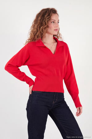 Lela Yumuşak Dokulu Regular Fit Polo Yaka Kazak Kadın KAZAK 680KZ00163 KIRMIZI