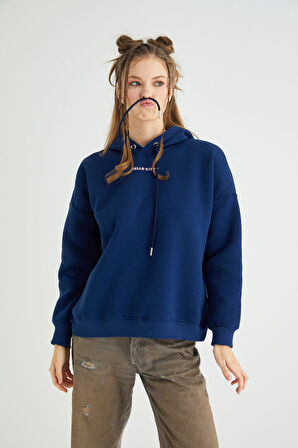Lisanslı Kapüşonlu Kalın Sweatshirt