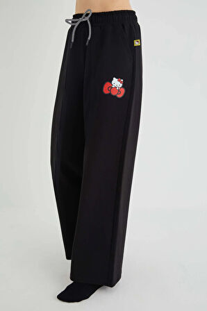 Lisanslı Baskılı Kadın Likralı Bol Eşofman Altı