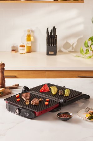 Karaca Gastro Grill Cam Premium Kırmızı Tost Ve Izgara Makinesi 2400 W