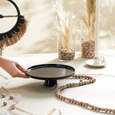 Karaca Calvin Ayaklı Servis Tabağı 23 Cm Siyah 