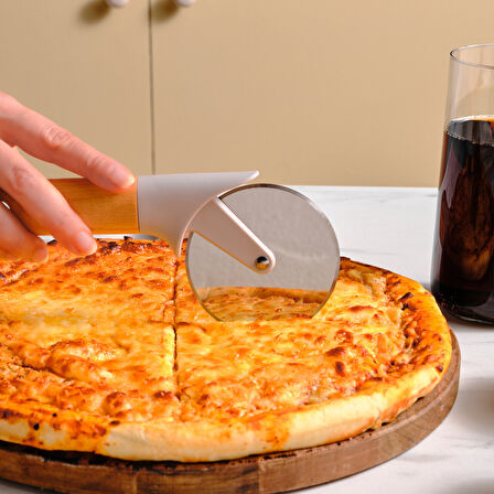 Karaca x Refika'dan Ahşap Saplı Pizza Dilimleyici 18,8 cm