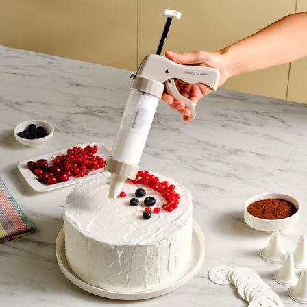 Karaca x Refika Gadgets Pasta Süsleme Aparatı
