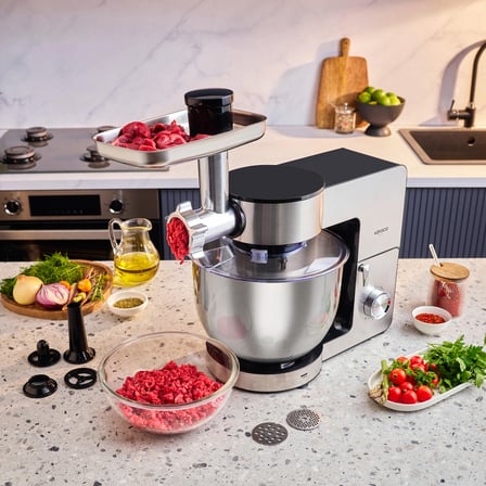 Karaca Multichef Ultra Inox Kıyma Çekme/Sucuk-Sosis/İçli Köfte Aparatlı Hamur Yoğurma Makinesi  2000W 8L