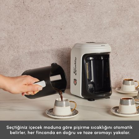 Karaca x Beşiktaş Lisanslı Hatır Hüps Marş Söyleyen Sütlü Türk Kahve Makinesi