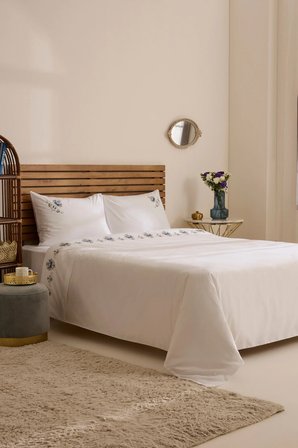 Karaca Home Maelis %100 Pamuk Kanaviçe Nakışlı Çift Kişilik Nevresim Takımı Beyaz