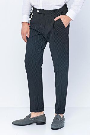 Erkek Çizgili Pileli Düğmeli Fermuarlı Aksesuar Detaylı Bürümcük Kumaş Rahat Pantolon