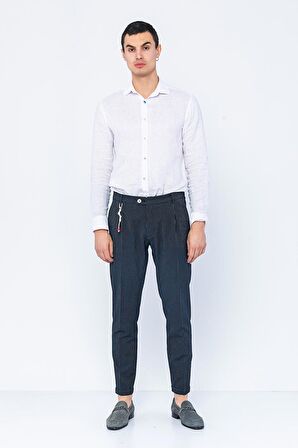 Erkek Çizgili Pileli Düğmeli Fermuarlı Aksesuar Detaylı Bürümcük Kumaş Rahat Pantolon