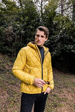 Erkek Reguler Fit Çok Hafif Kışlık Kapitone Mont