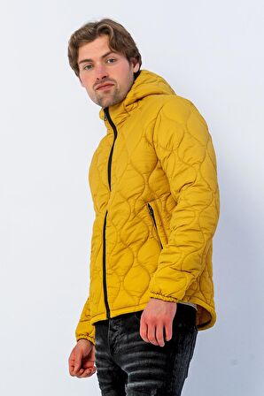 Erkek Reguler Fit Çok Hafif Kışlık Kapitone Mont