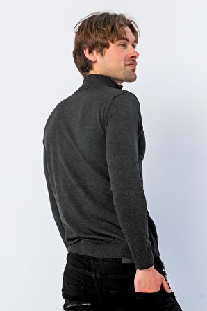 Erkek Regular Fit Düz Renk Hakim Yaka Fermuarlı Uzun Kollu Triko Kazak