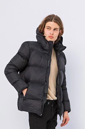 Erkek Kapüşonlu Fermuarlı Cepli Kışlık Şişme Kısa Mont