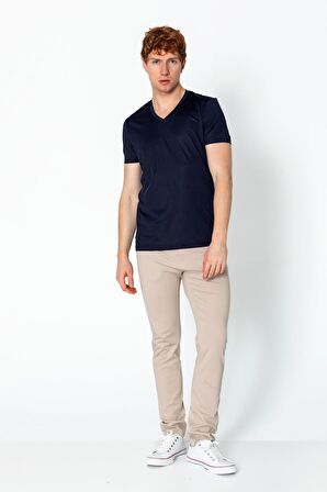 Erkek Fit Rahat Naylon V Yaka Seyahatlik T-Shirt