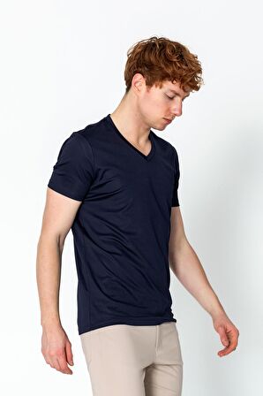 Erkek Fit Rahat Naylon V Yaka Seyahatlik T-Shirt