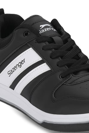Slazenger ALISHA I Kadın  Siyah / Beyaz Koşu & Yürüyüş Spor Ayakkabısı