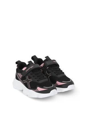 Slazenger FIZZY Kız Çocuk Cırt Cırtlı Siyah / Pembe Günlük Spor Ayakkabısı