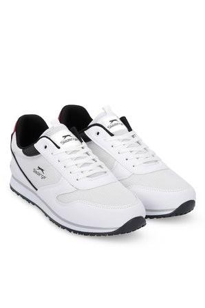 Slazenger IRONICS I Erkek Büyük Beden Beyaz / Siyah Günlük Spor Ayakkabısı