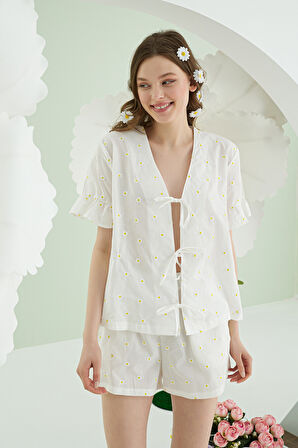 Beyaz Papatya Şortlu Önden Bağlamalı Pijama Takımı