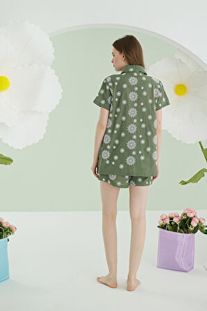 Yeşil Çiçek Desenli Şortlu Önden Düğmeli Pijama Takımı