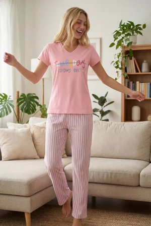 Pembe Çizgili V Yaka Pijama Takımı